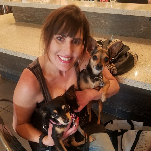 Meet your Posher, Kori! - Picture 2 of 3